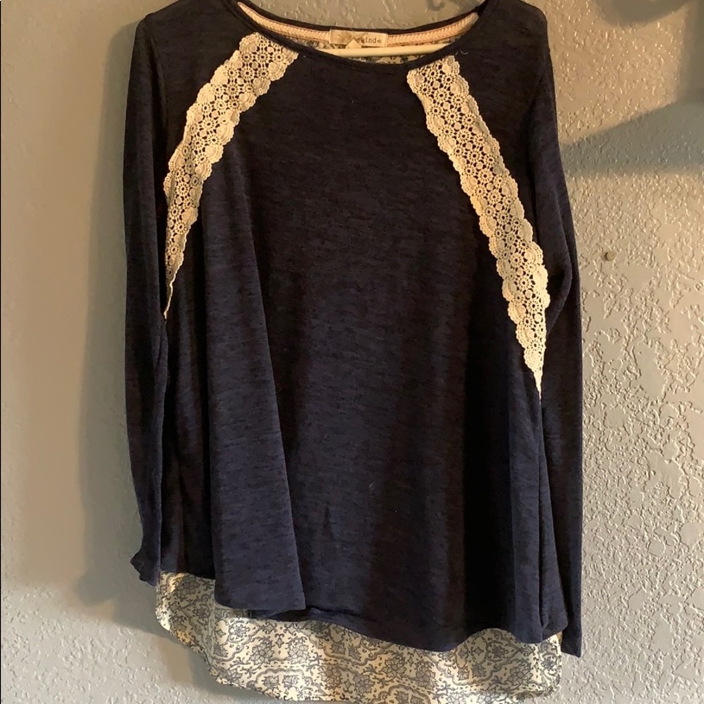 Three quarter sleeve shirt